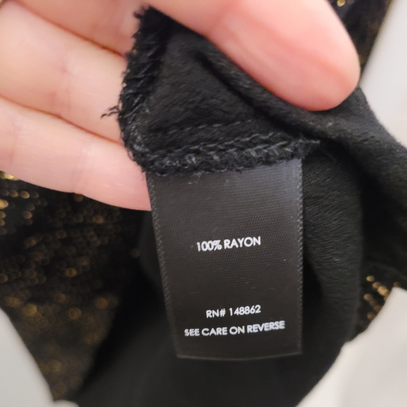 TORRID Black and Gold Metallic Blouse size2 - Picture 5 of 5